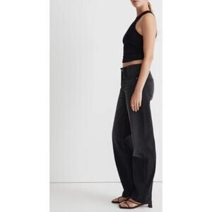Madewell Low Slung Straight Jeans in Kent Wash Black Size 28